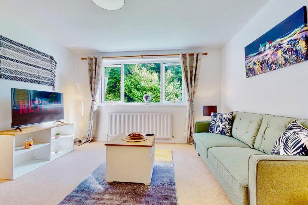 Super-Quiet Town Centre Flat 5 Min Walk To Station Appartement Tunbridge Wells Buitenkant foto