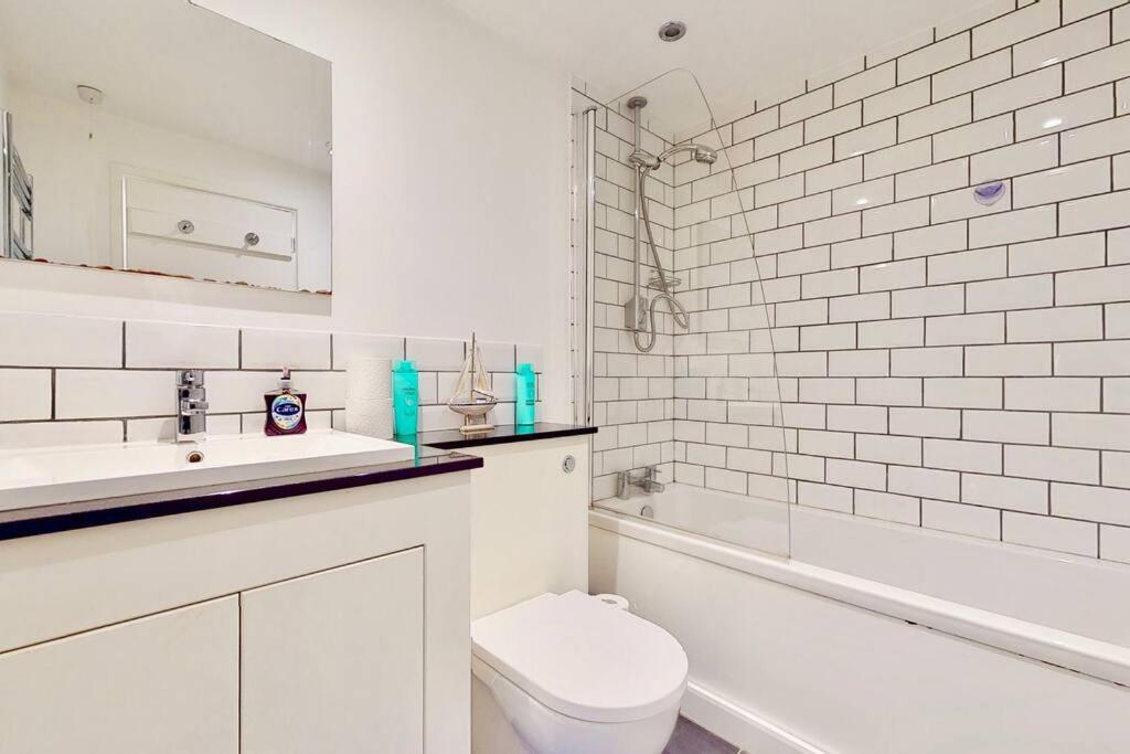 Super-Quiet Town Centre Flat 5 Min Walk To Station Appartement Tunbridge Wells Buitenkant foto